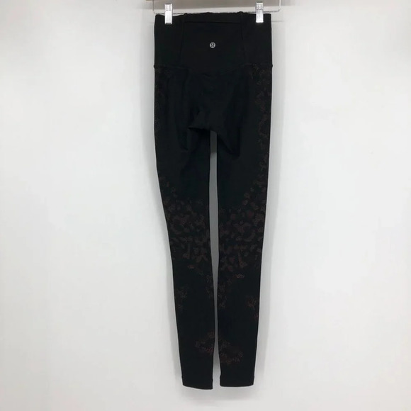 Lululemon Mapped Out High Rise Tight 28" in *Camo Black / Brick Size 4 - Picture 5 of 16